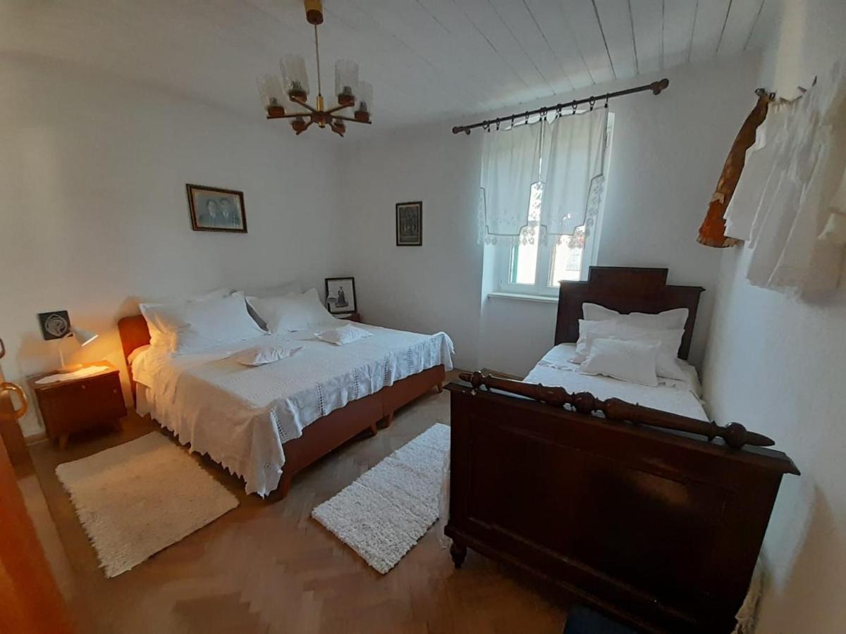 Dida Roko, Rustikalni Apartman S Terasom Kaštela Esterno foto