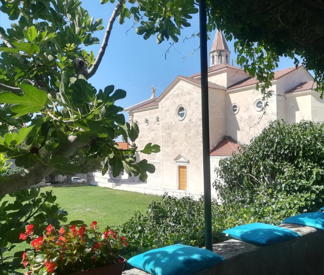 Dida Roko, Rustikalni Apartman S Terasom Kaštela Esterno foto