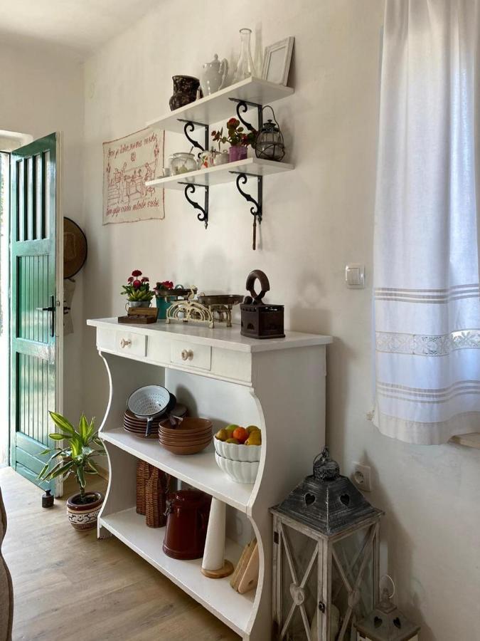 Dida Roko, Rustikalni Apartman S Terasom Kaštela Esterno foto