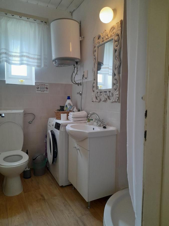 Dida Roko, Rustikalni Apartman S Terasom Kaštela Esterno foto