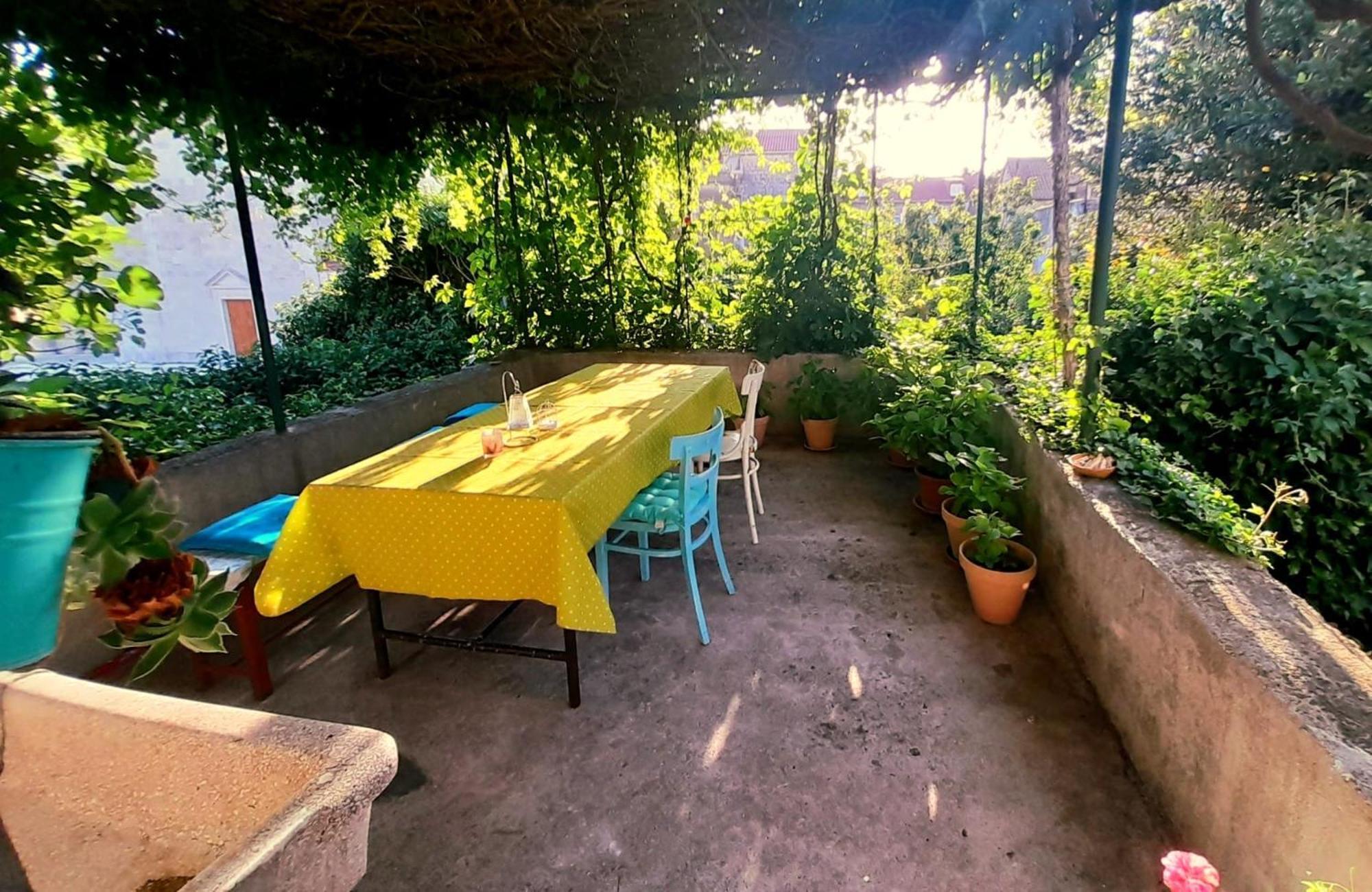 Dida Roko, Rustikalni Apartman S Terasom Kaštela Esterno foto