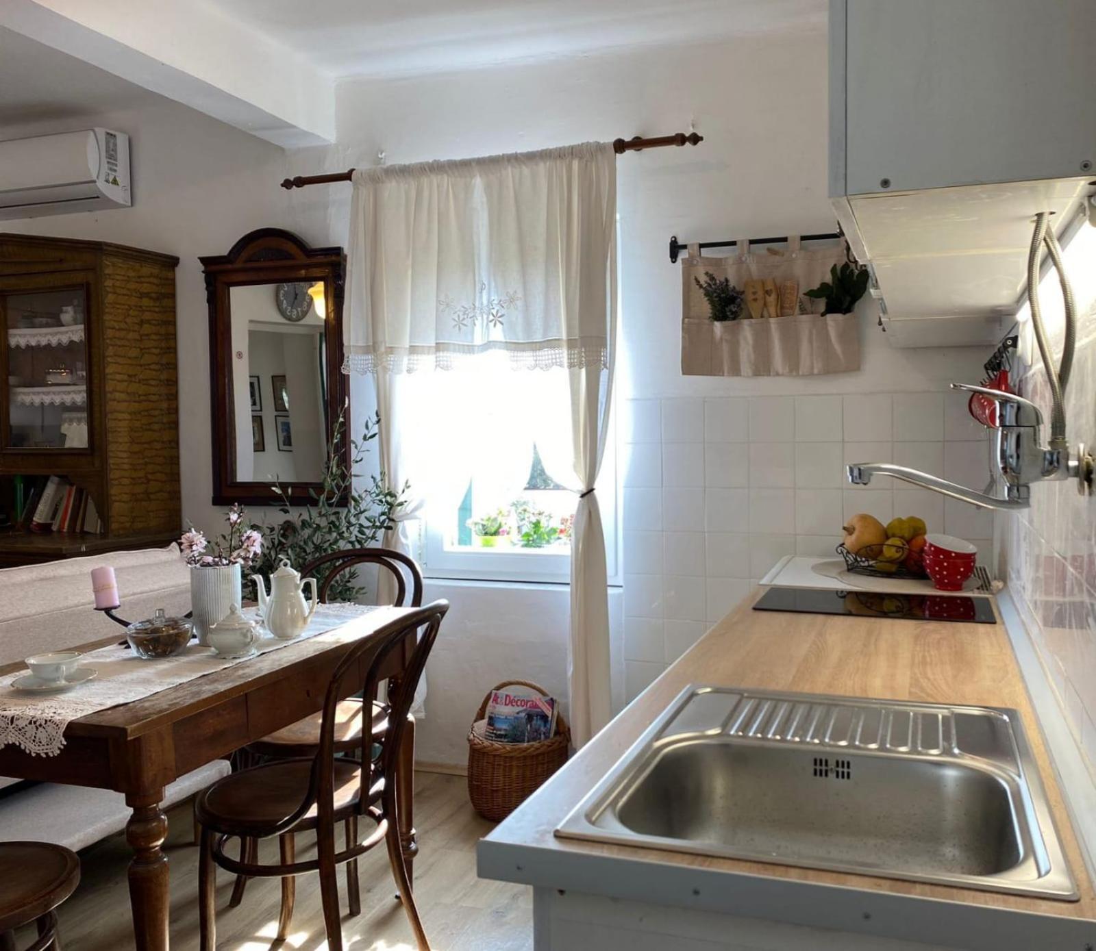 Dida Roko, Rustikalni Apartman S Terasom Kaštela Esterno foto